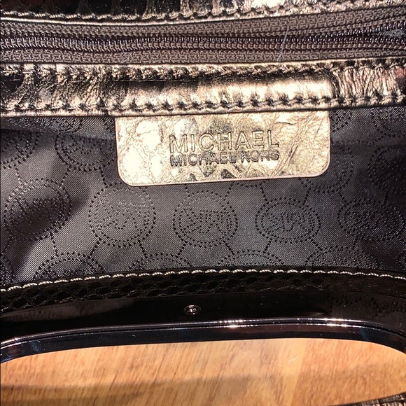 Michael Kors bronze leather clutch - Picture 4 of 4